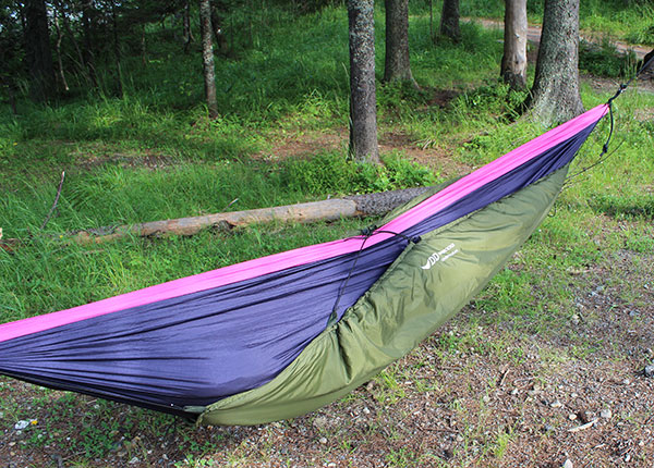 DD Hammock Underblanket Image: Snowshoes in use
